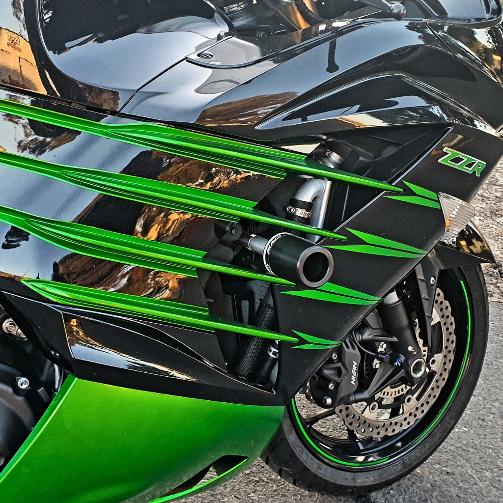 thumbnail image 2 of JaybeeBikerBits Acetal Crash Mushrooms / Sliders For Kawasaki ZX14R ZX6R GTR1400 2 of 3